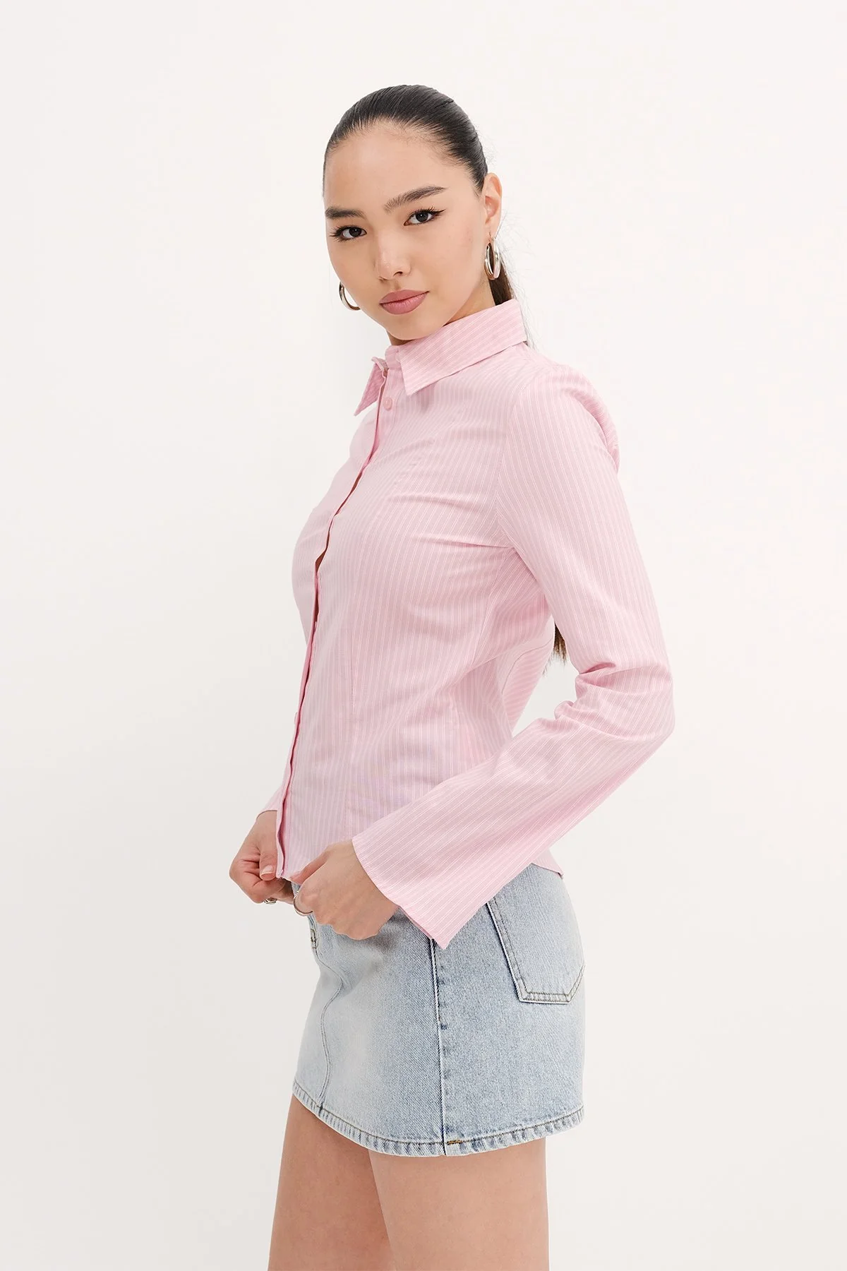 Buttoned Striped Shirt - Image 5