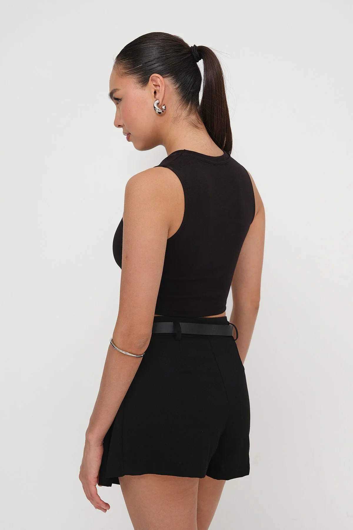 Crew Neck Crop Tank Top - Image 36
