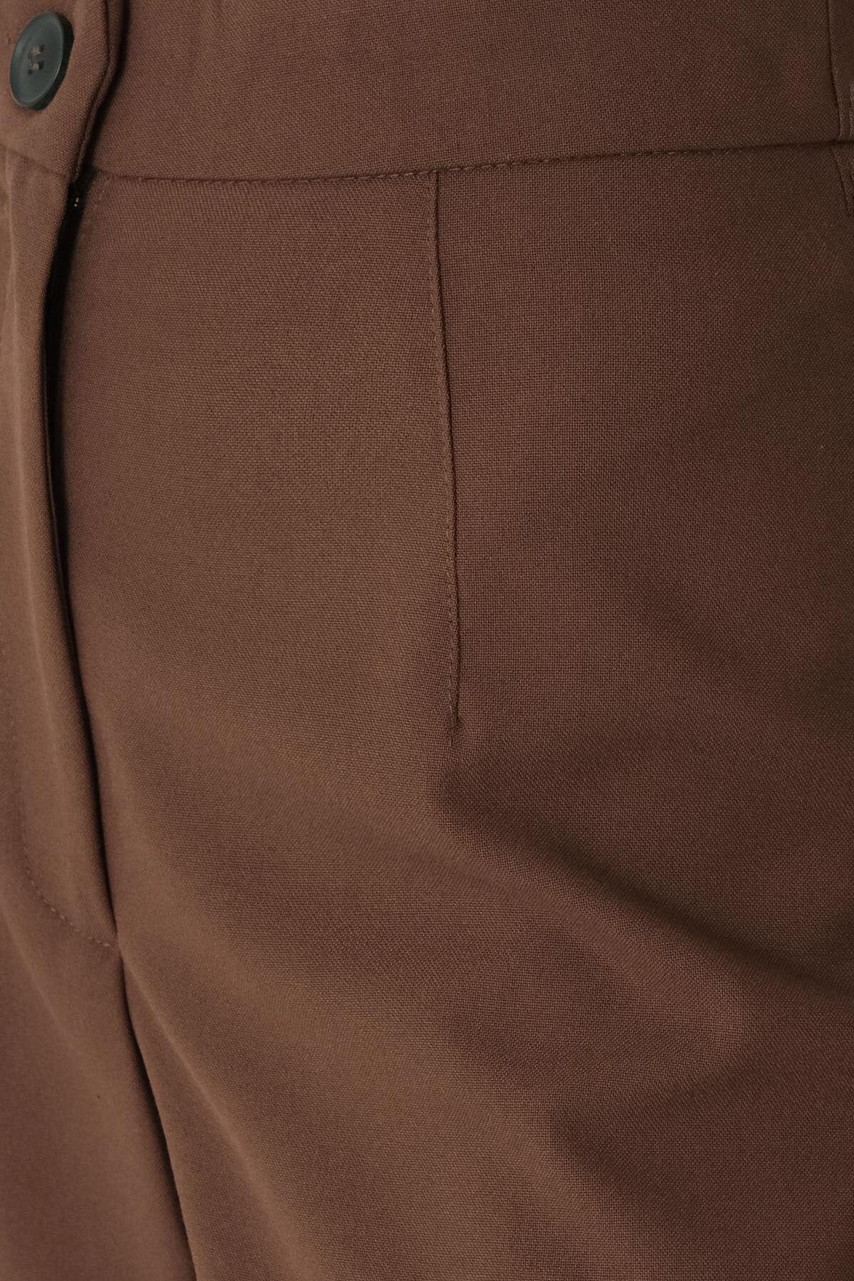 High-Waisted Wide Leg Trousers - Image 15