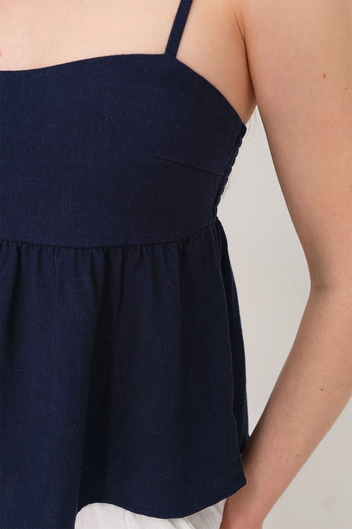Linen Blended Rope Strap Undershirt - Image 20