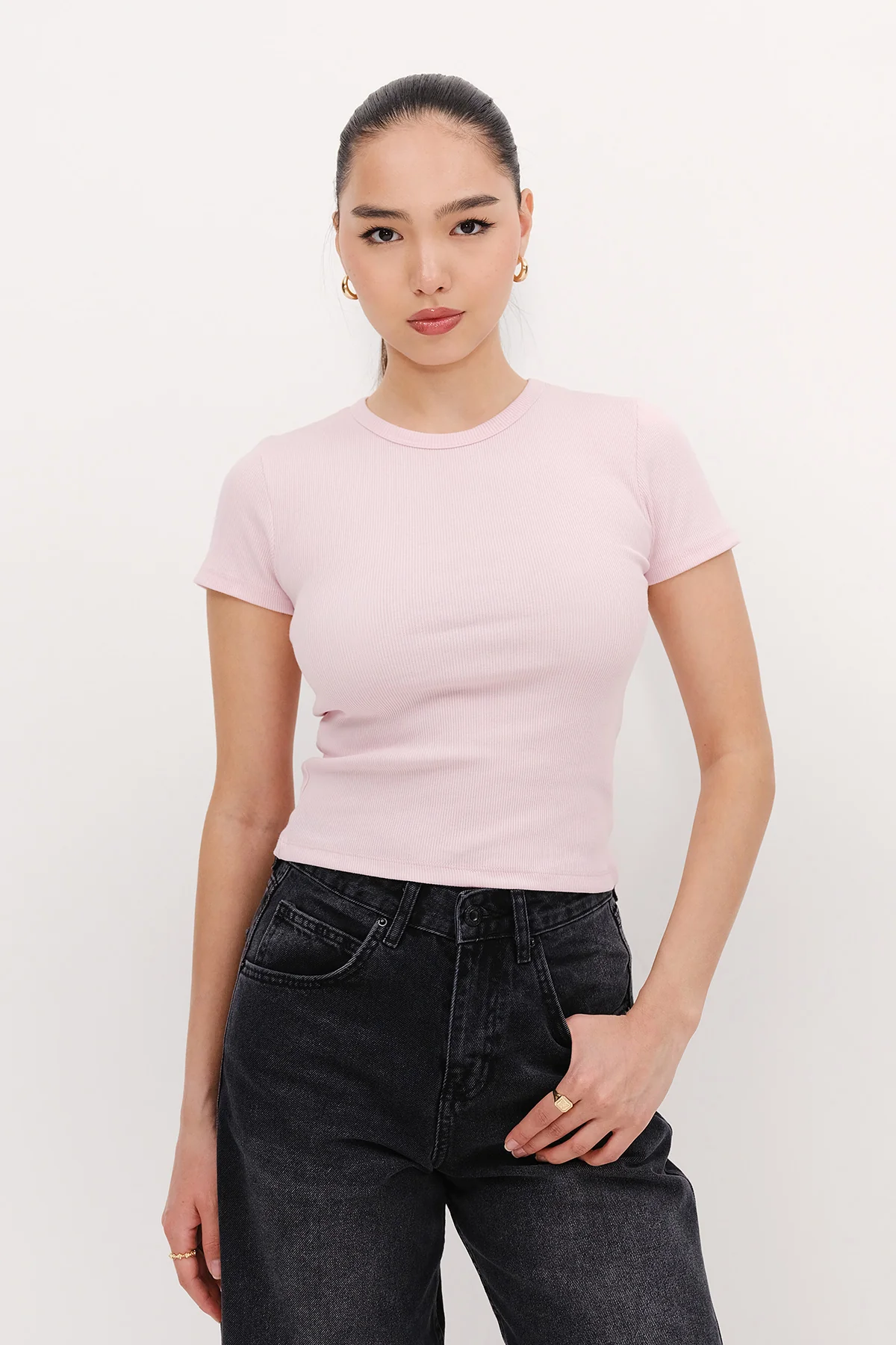 Round Neck Basic T-shirt - Image 24