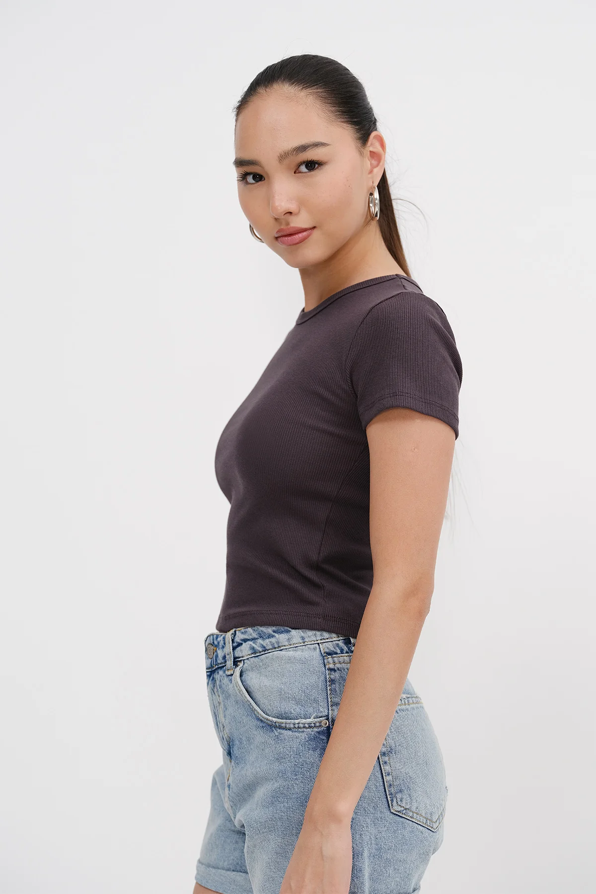 Round Neck Basic T-shirt - Image 28