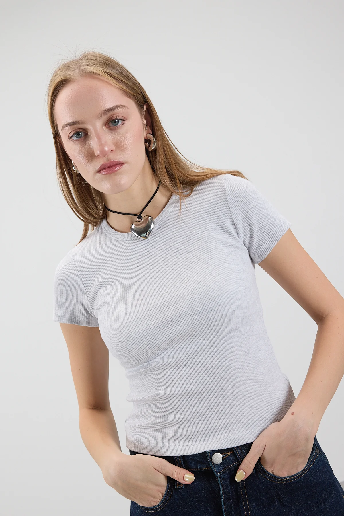 Round Neck Basic T-shirt - Image 35