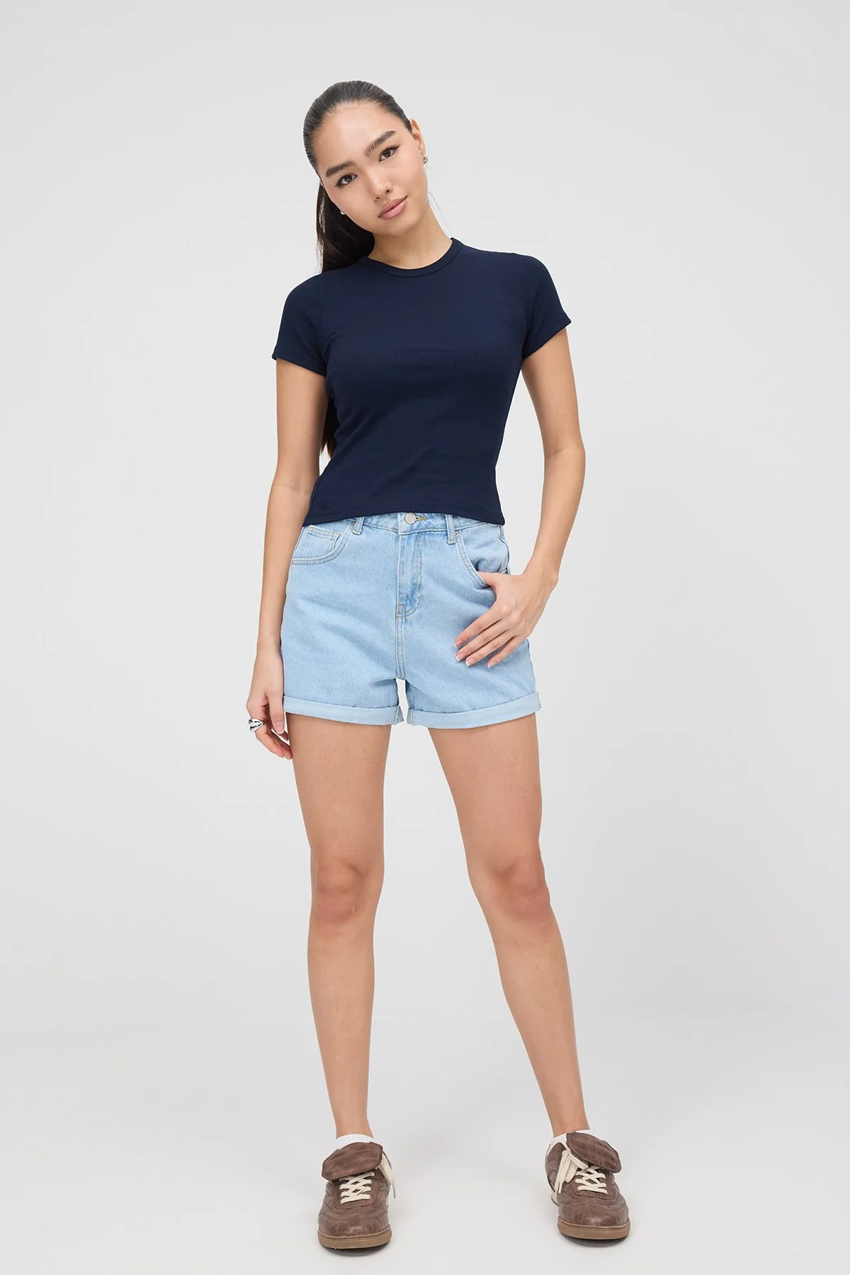 Round Neck Basic T-shirt - Image 39
