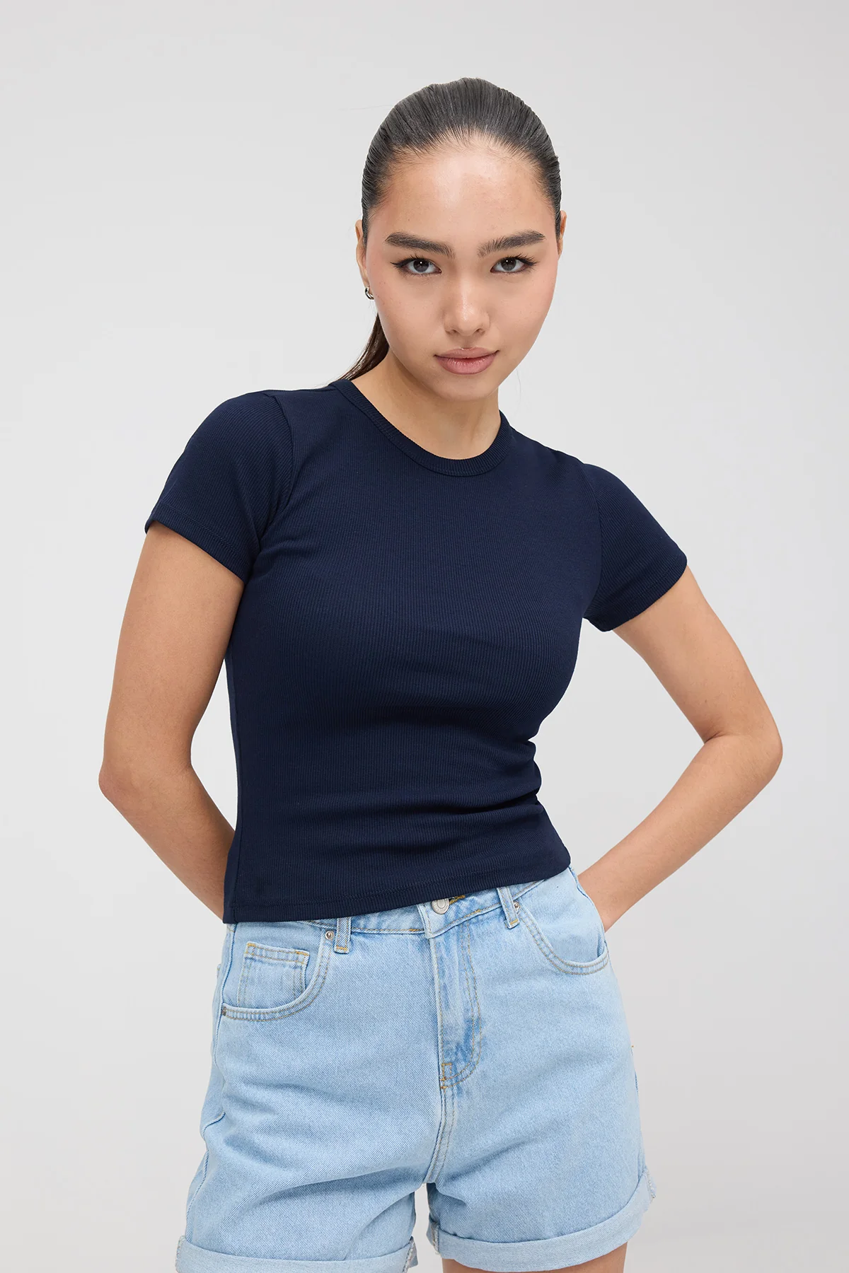 Round Neck Basic T-shirt - Image 42
