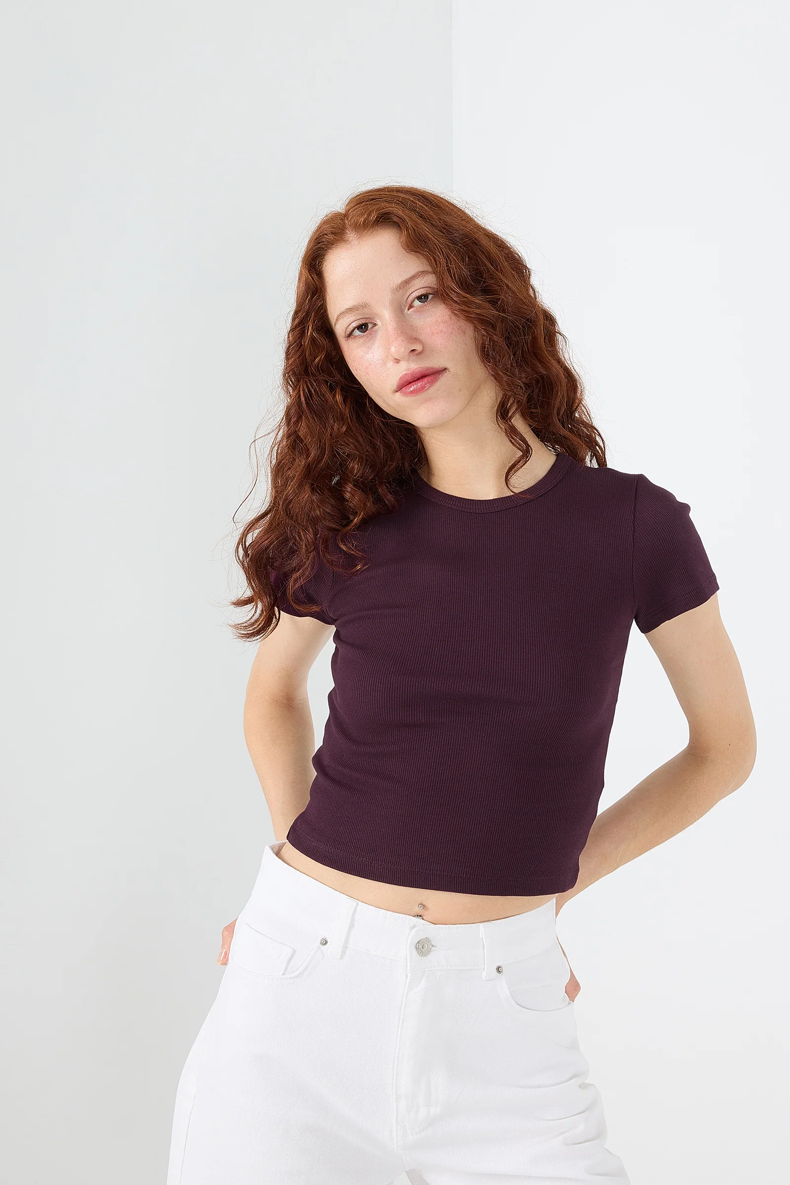 Round Neck Basic T-shirt - Image 45