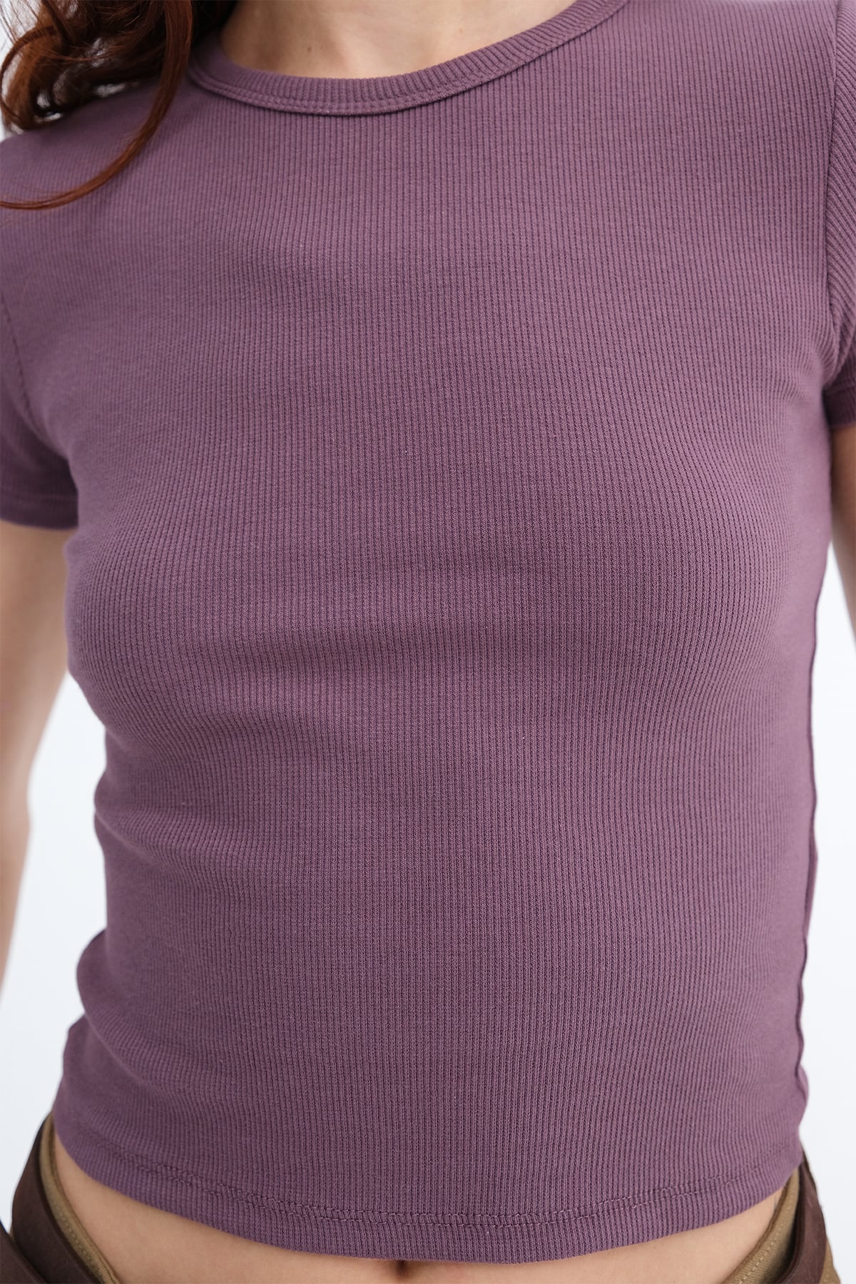 Round Neck Basic T-shirt - Image 7