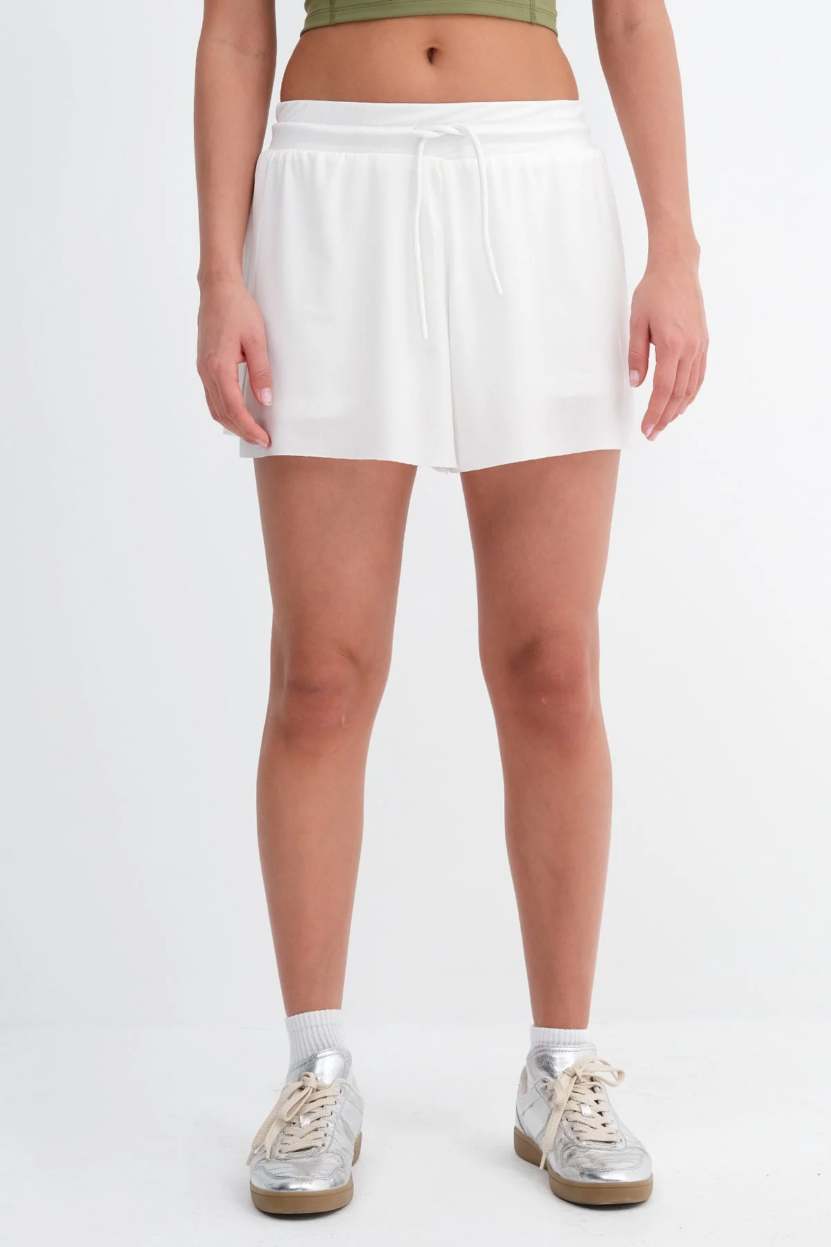 Shorts With Elastic Waist - Image 9