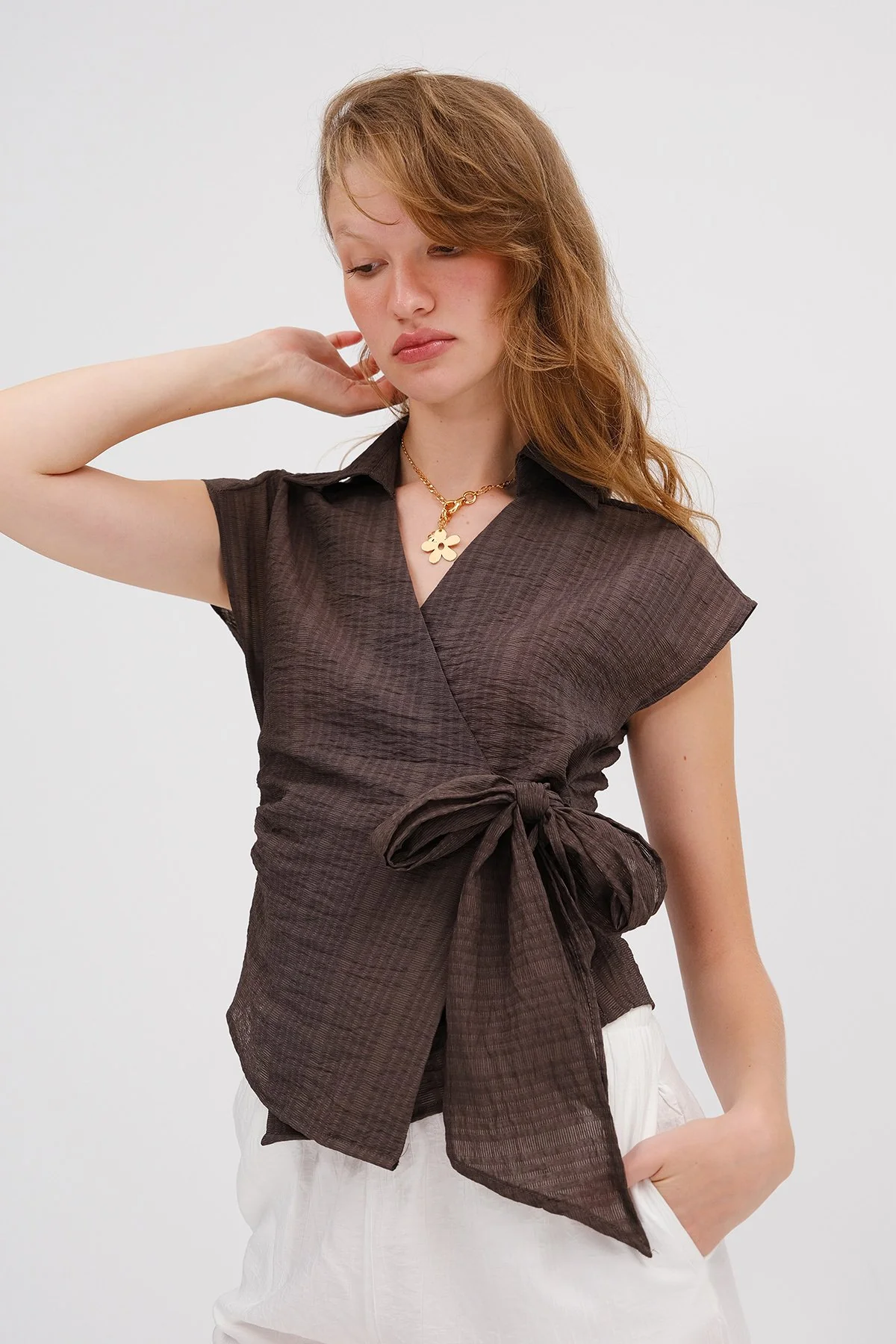 Sleeveless Tie-Front Shirt - Image 5