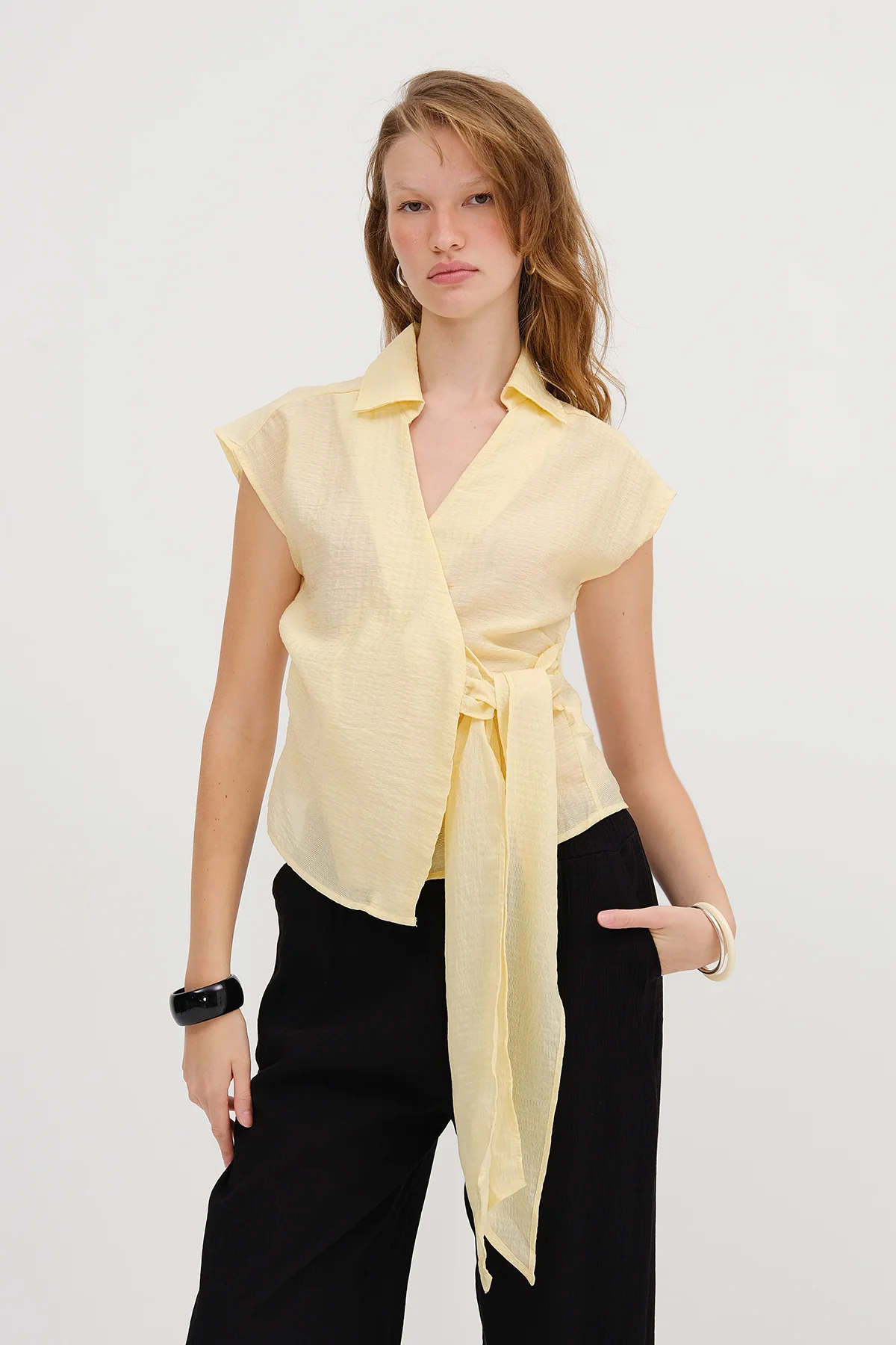 Sleeveless Tie-Front Shirt - Image 8
