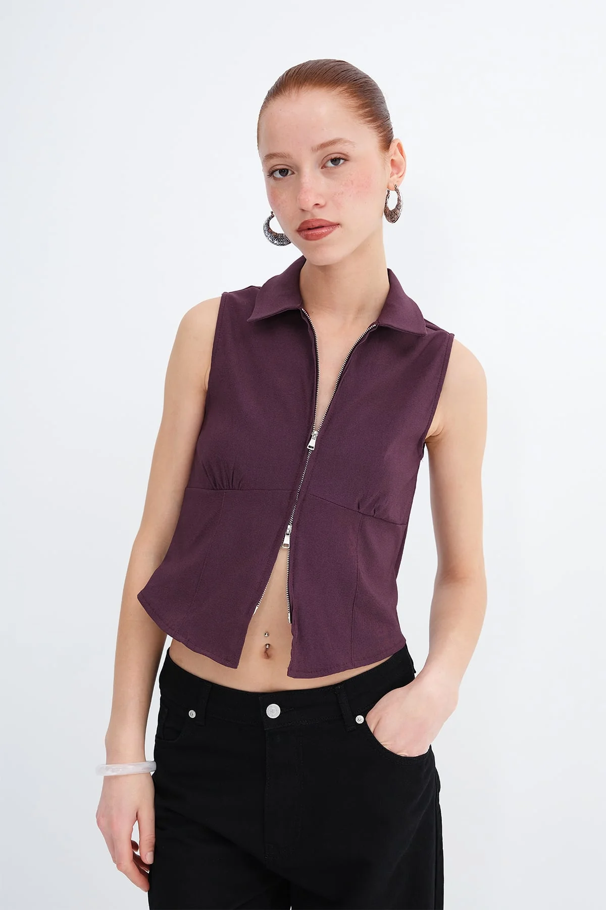 Sleeveless Zip-Up Shirt - Image 15