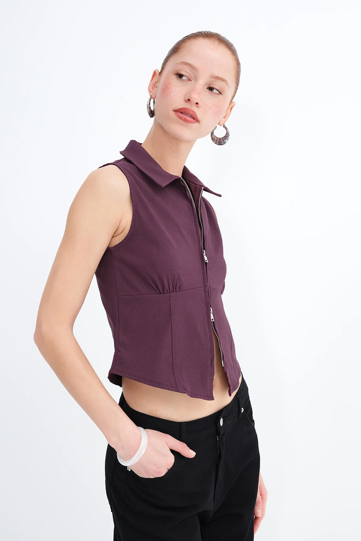 Sleeveless Zip-Up Shirt - Image 17