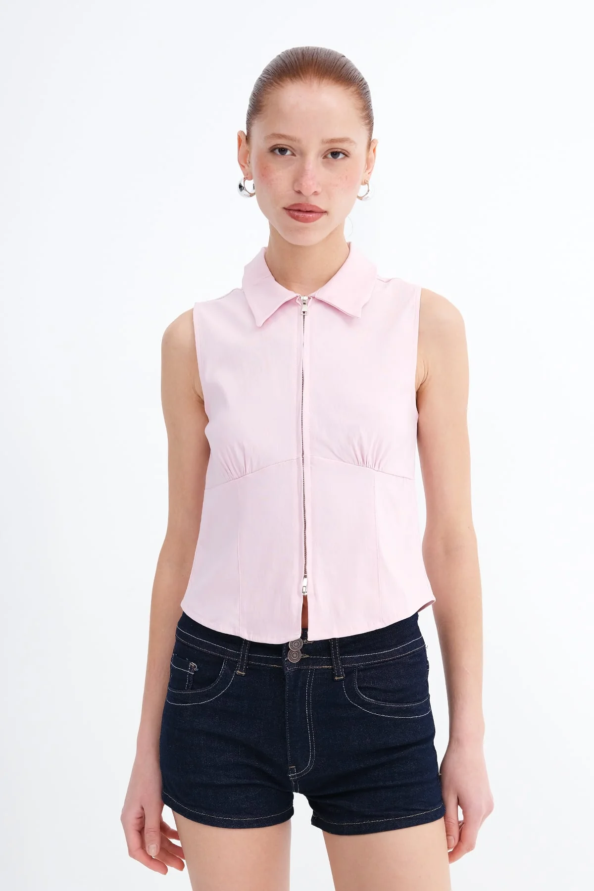 Sleeveless Zip-Up Shirt - Image 3