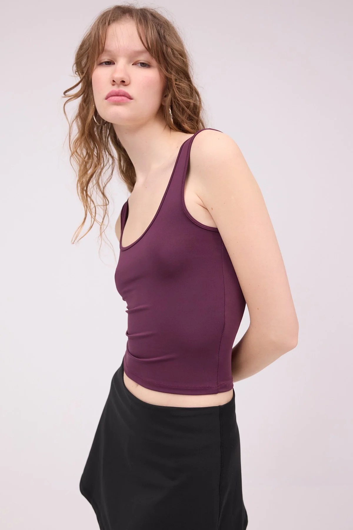 U Neck Basic Undershirt - Image 20