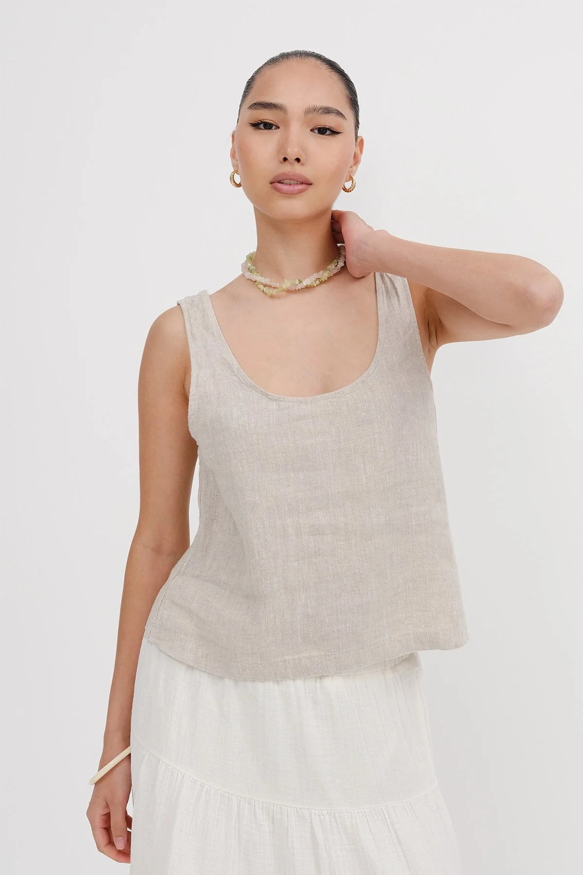 U Neck Linen Undershirt - Image 13