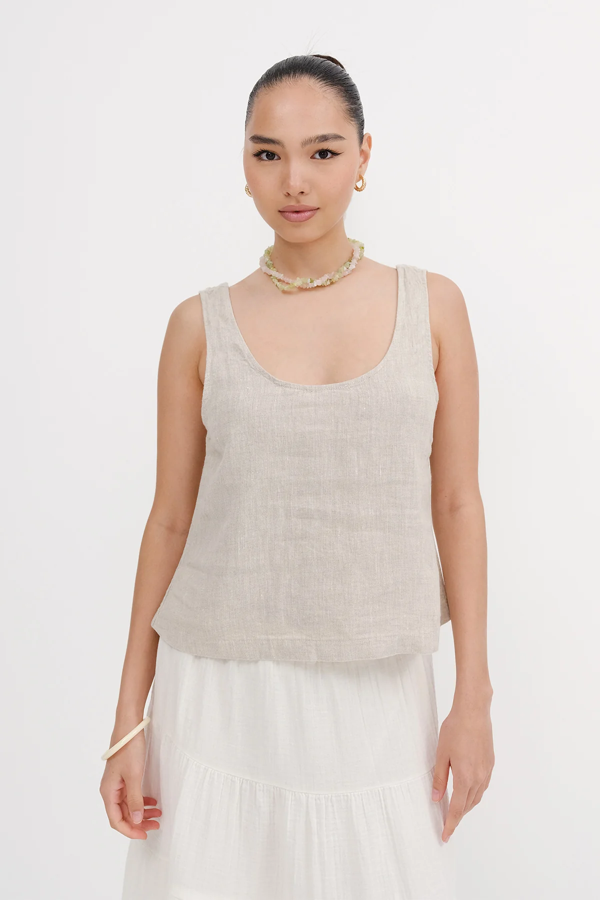 U Neck Linen Undershirt - Image 16