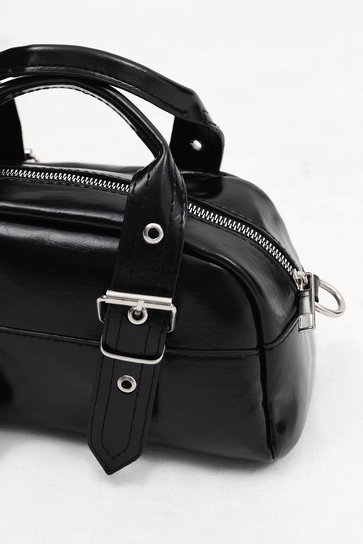 Zip Closure Hand and Shoulder Bag - Image 22