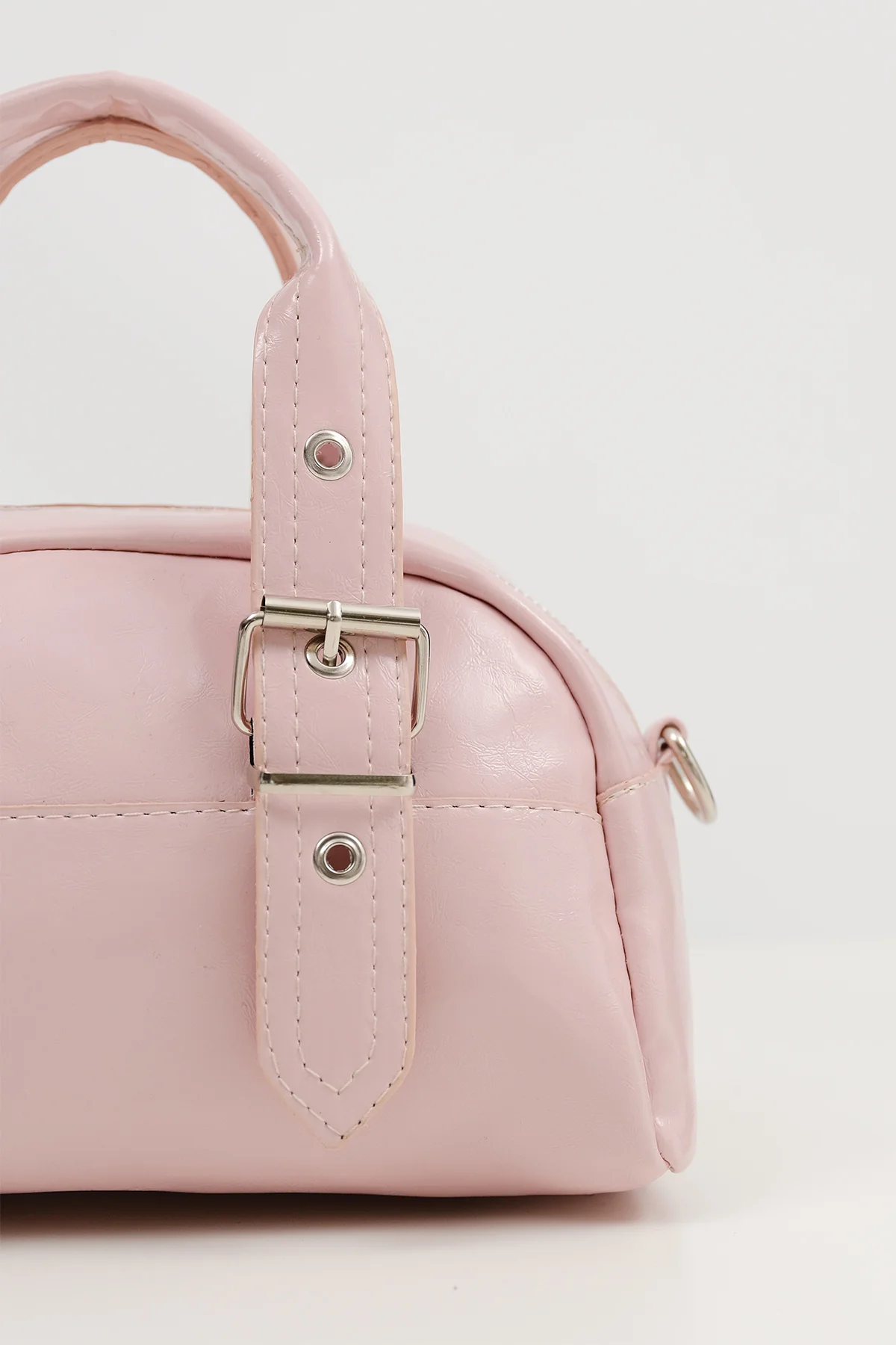 Zip Closure Hand and Shoulder Bag - Image 3