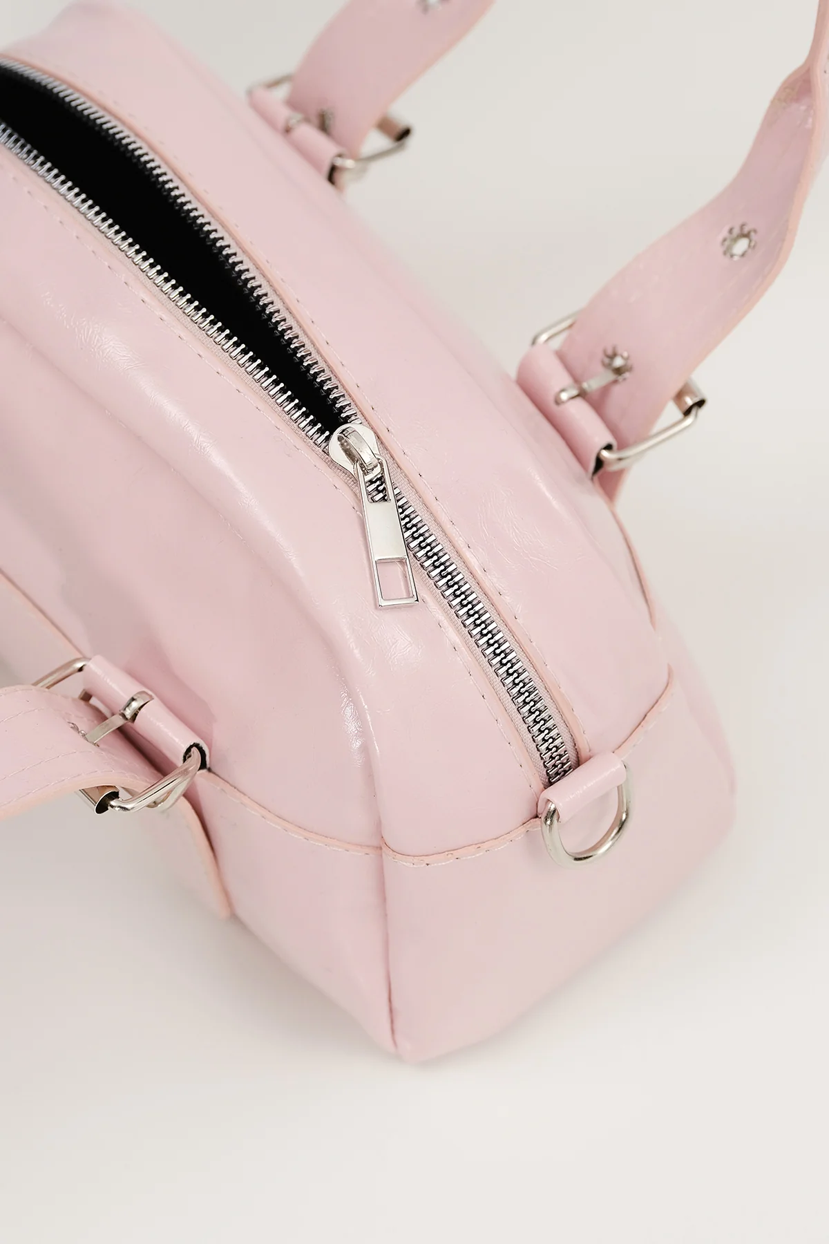 Zip Closure Hand and Shoulder Bag - Image 6