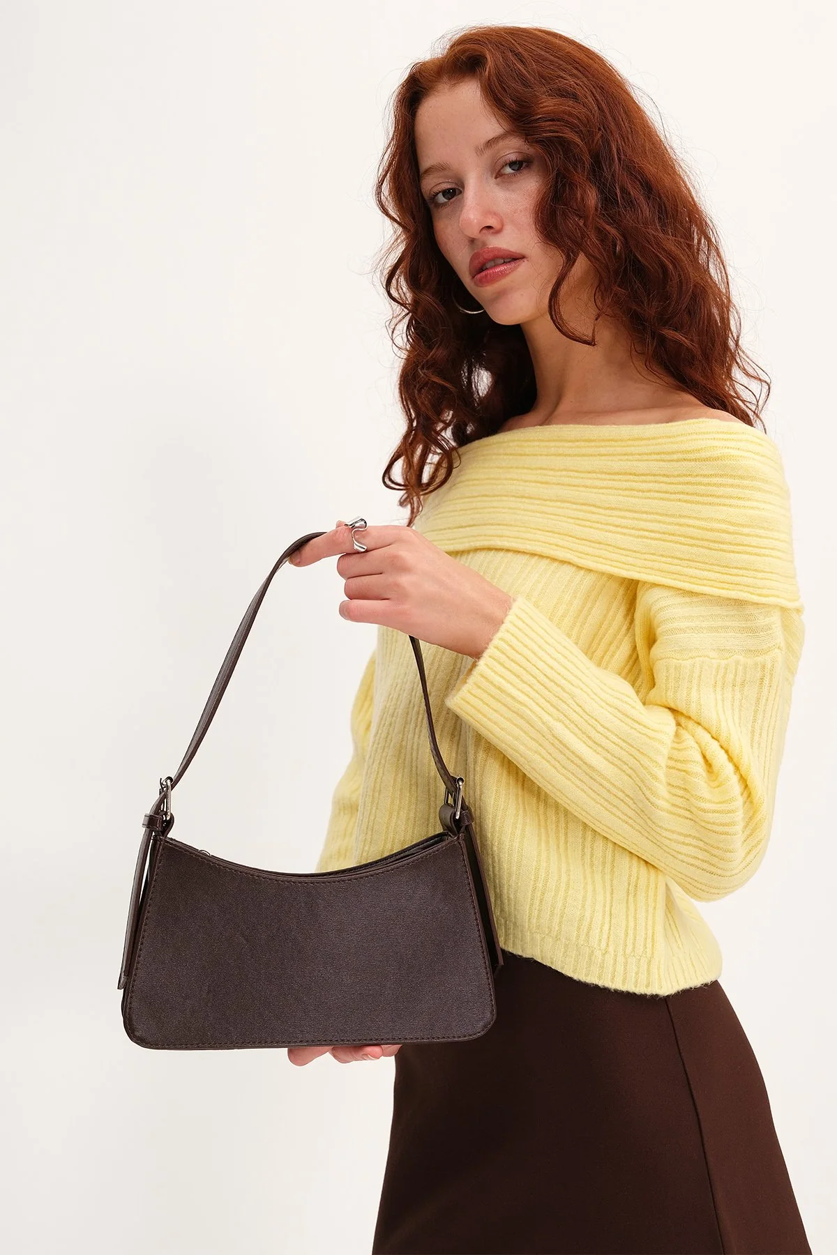 Zippered Hand and Shoulder Bag - Image 13