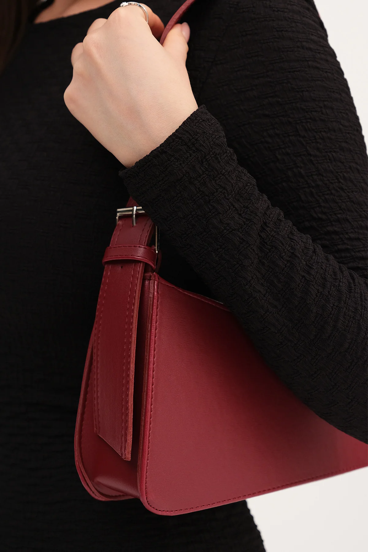 Zippered Hand and Shoulder Bag - Image 4