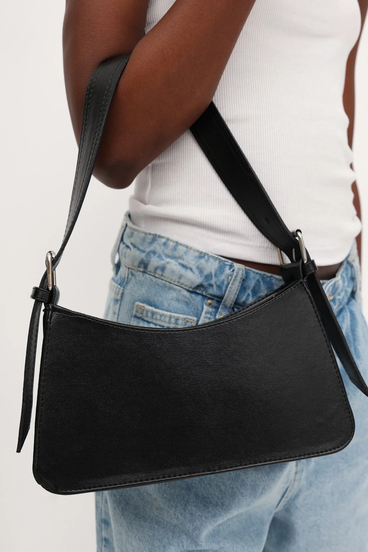 Zippered Hand and Shoulder Bag - Image 7